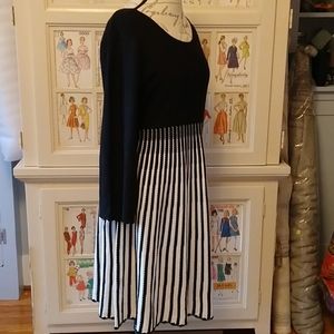 Calvin Klein black and white sweater dress Sz L
